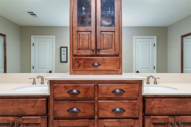 2405 Perryland Drive, Arlington, TX 76013