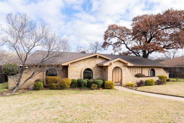 2405 Perryland Drive, Arlington, TX 76013