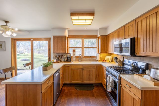 5081 Adele Drive, Gurnee, IL 60031