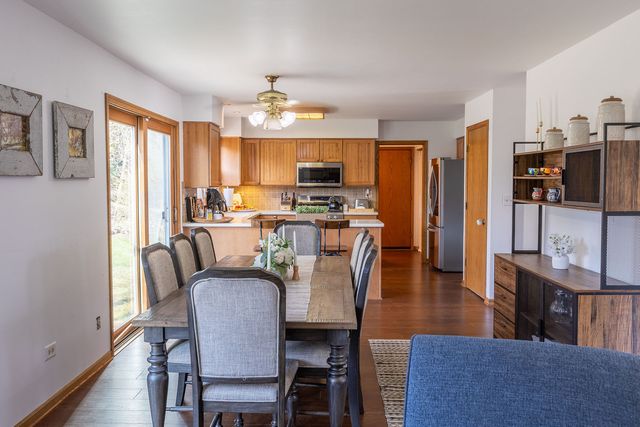 5081 Adele Drive, Gurnee, IL 60031