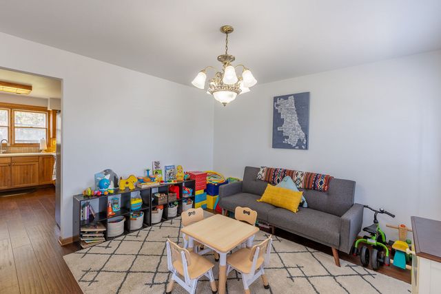 5081 Adele Drive, Gurnee, IL 60031