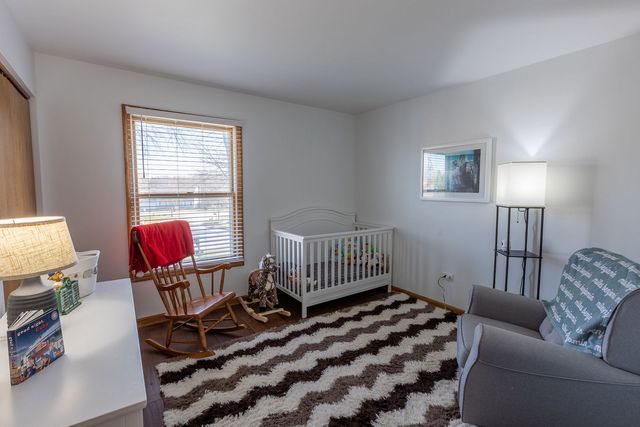 5081 Adele Drive, Gurnee, IL 60031