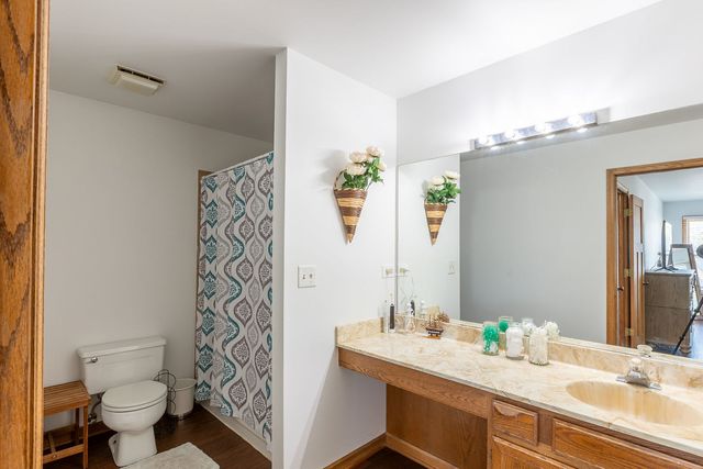 5081 Adele Drive, Gurnee, IL 60031