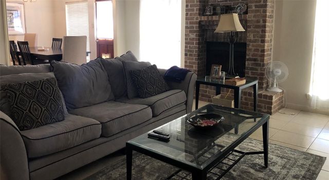 8715 Lawncliff Lane, Houston, TX 77040