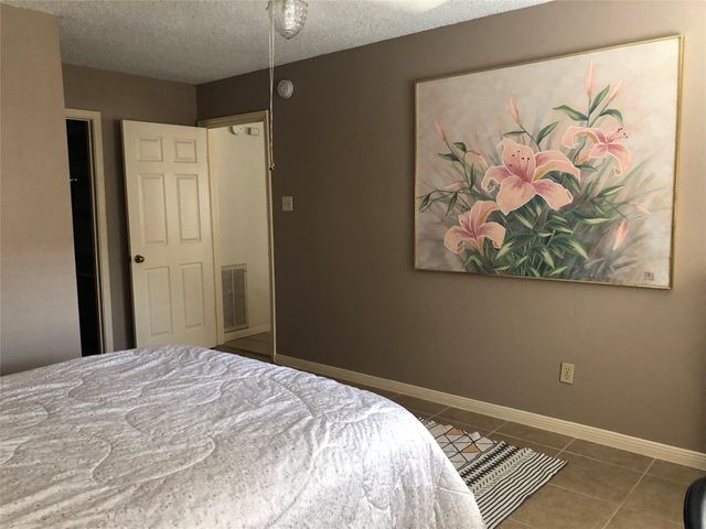 8715 Lawncliff Lane, Houston, TX 77040