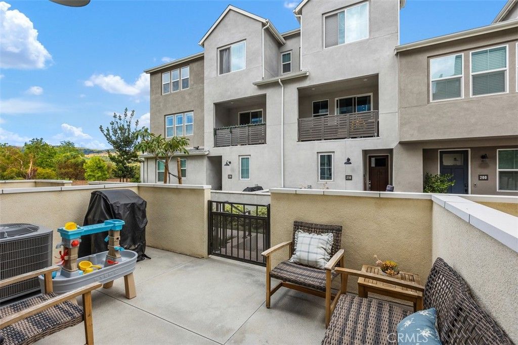 211 Equine Way, Rancho Mission Viejo, CA 92694