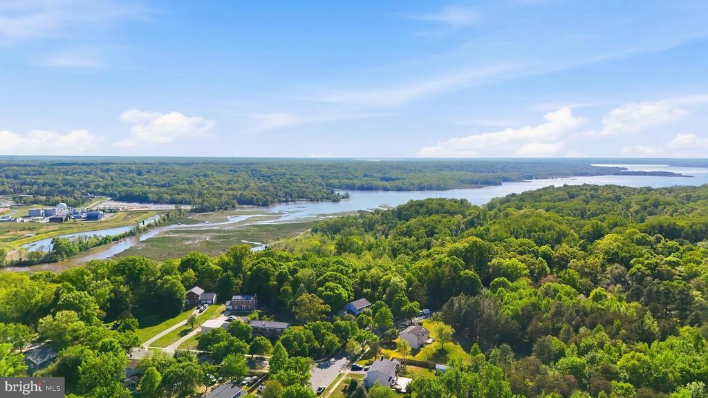 Image 5 of property listing at 13601 PENDLETON ST, Fort Washington, MD 20744