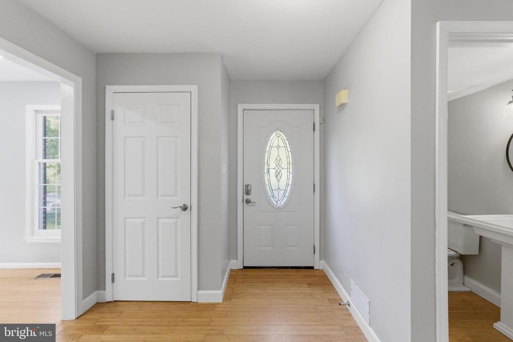 Image 6 of property listing at 13601 PENDLETON ST, Fort Washington, MD 20744