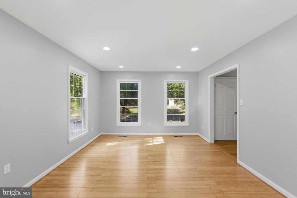 Image 8 of property listing at 13601 PENDLETON ST, Fort Washington, MD 20744