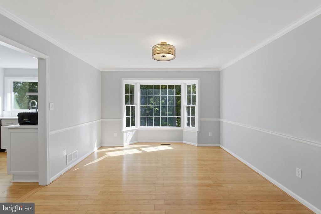 Image 9 of property listing at 13601 PENDLETON ST, Fort Washington, MD 20744