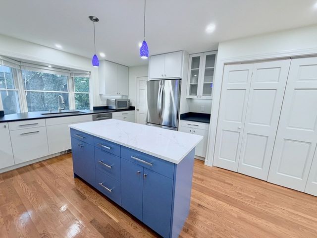 14 A Belmont St A, Somerville, MA 02143