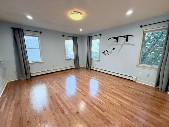 14 A Belmont St A, Somerville, MA 02143