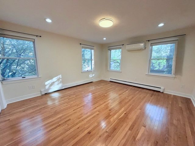 14 A Belmont St A, Somerville, MA 02143