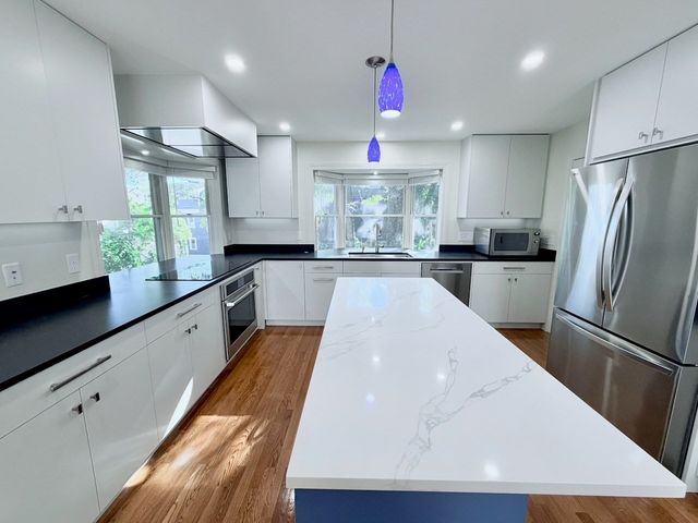 14 A Belmont St A, Somerville, MA 02143