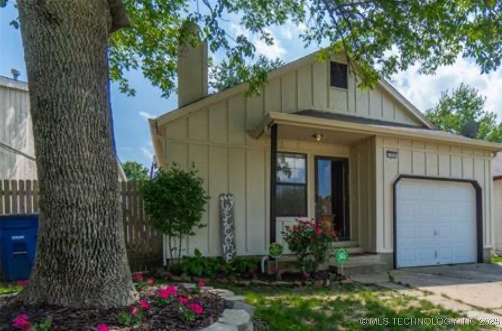 1902 W 62nd Street, Tulsa, OK 74132