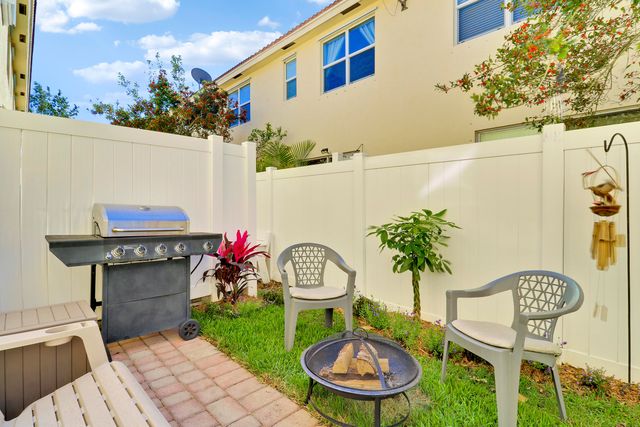 9504 SW MERLIN Court, Stuart, FL 34997