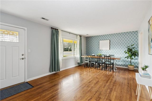 7201 Reeds Road, Overland Park, KS 66204