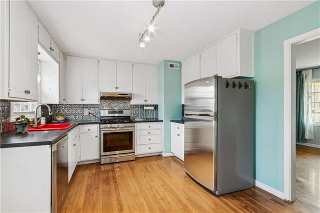 7201 Reeds Road, Overland Park, KS 66204