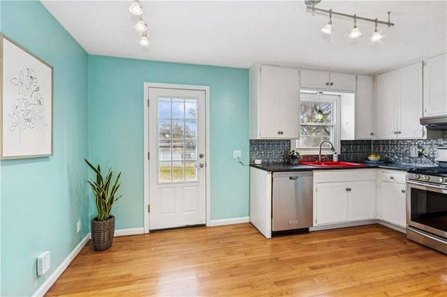 7201 Reeds Road, Overland Park, KS 66204