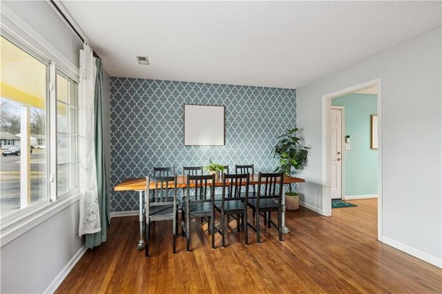 7201 Reeds Road, Overland Park, KS 66204