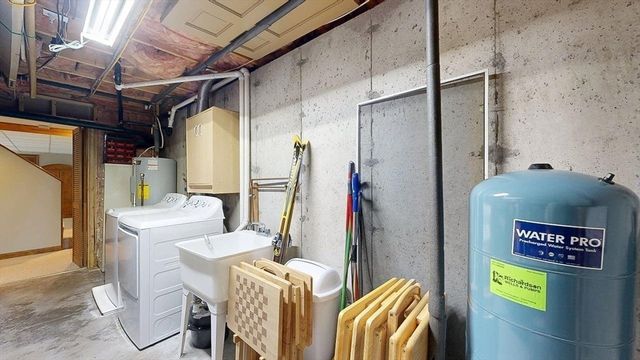 93 Franklin St, Douglas, MA 01516