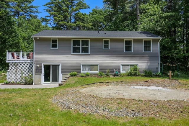 93 Franklin St, Douglas, MA 01516