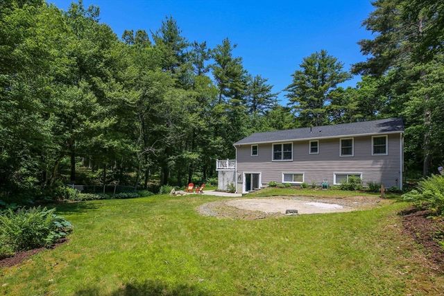 93 Franklin St, Douglas, MA 01516