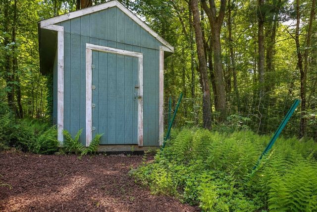 93 Franklin St, Douglas, MA 01516