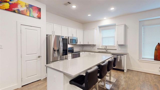 5811 Bryan Parkway 10, Dallas, TX 75206