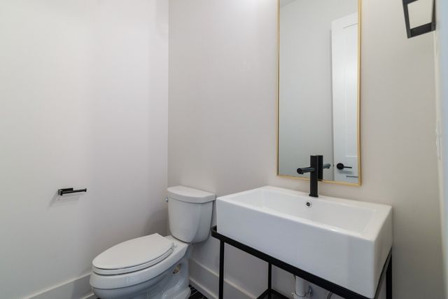 1009 Garfield St, Nashville, TN 37208