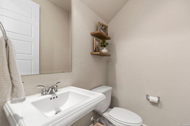 1873 Luna Street, New Braunfels, TX 78132