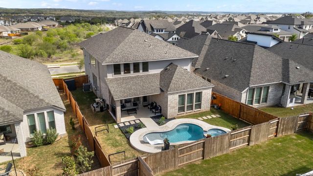 1873 Luna Street, New Braunfels, TX 78132