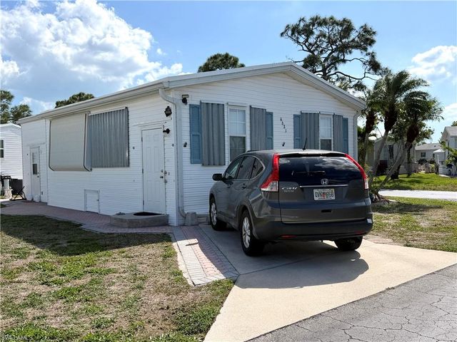 4621 Liberty LN E, Estero, FL 33928