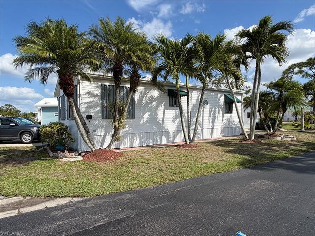 4621 Liberty LN E, Estero, FL 33928