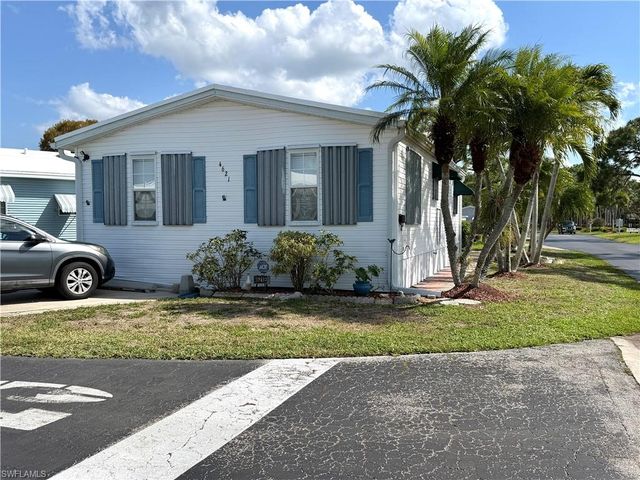4621 Liberty LN E, Estero, FL 33928