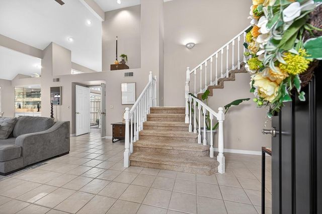 111 Cool Springs Ct, Folsom, CA 95630