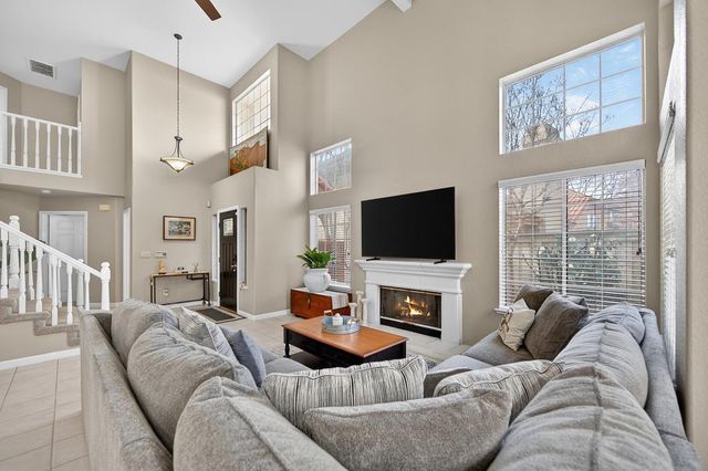 111 Cool Springs Ct, Folsom, CA 95630