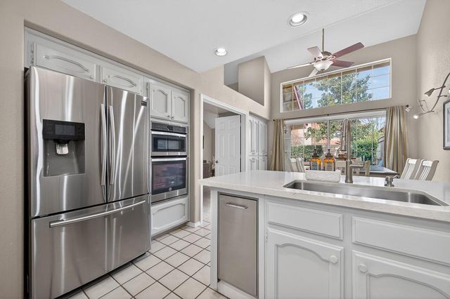 111 Cool Springs Ct, Folsom, CA 95630