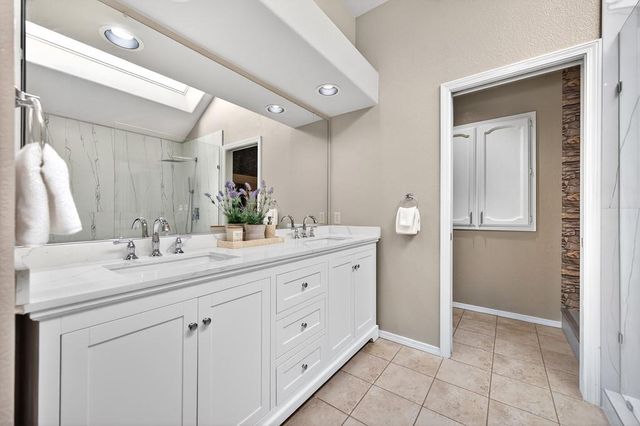 111 Cool Springs Ct, Folsom, CA 95630