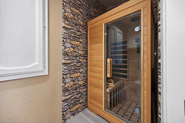 111 Cool Springs Ct, Folsom, CA 95630