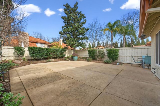 111 Cool Springs Ct, Folsom, CA 95630