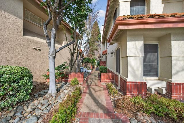 111 Cool Springs Ct, Folsom, CA 95630