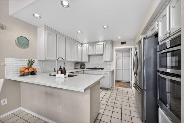 111 Cool Springs Ct, Folsom, CA 95630