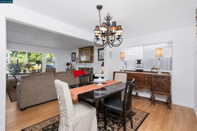7723 Countryfield Dr, Sacramento, CA 95828