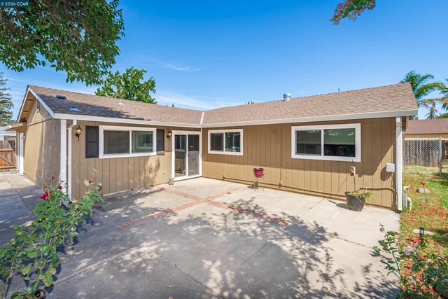 7723 Countryfield Dr, Sacramento, CA 95828