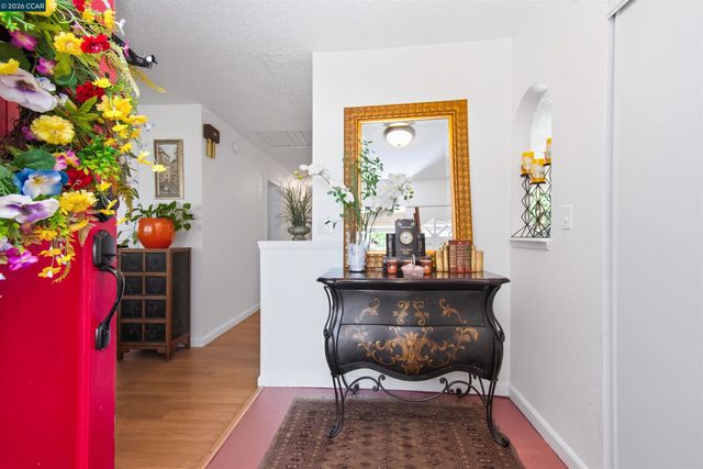 7723 Countryfield Dr, Sacramento, CA 95828