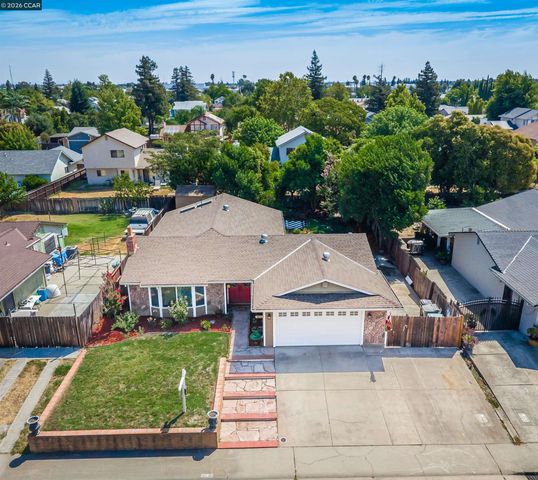 7723 Countryfield Dr, Sacramento, CA 95828