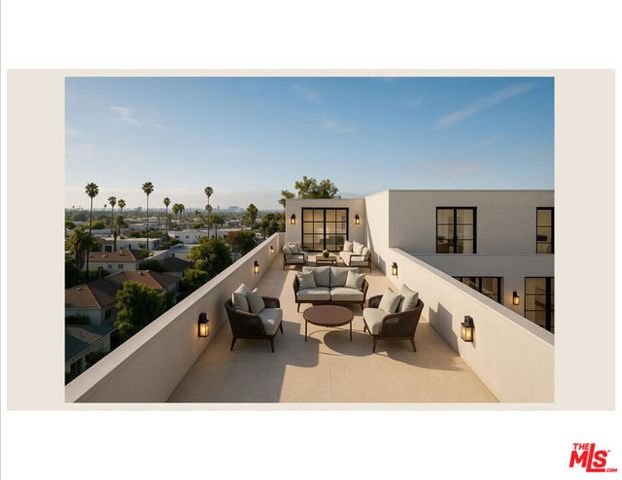 11912 Charnock Road, Los Angeles, CA 90066