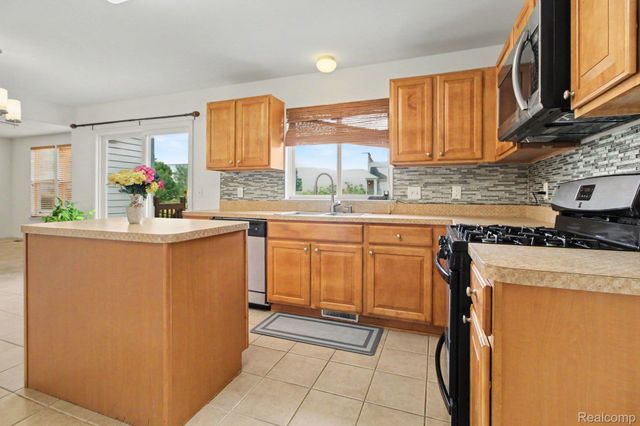 9889 High Meadow Drive, Superior Charter Township, MI 48198