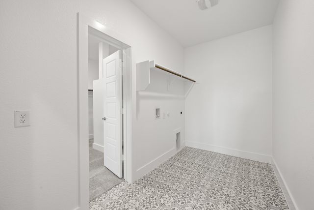 2340 Oak Knoll Drive, Palmer, TX 75152